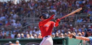alex, bregman, medias, rojas,