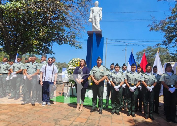 Foto: Homenaje a José Dolores Estrada / TN8 Foto: Homenaje a José Dolores Estrada / TN8