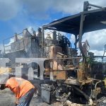 Incendio consume camión señalizador en carretera Wapí – El Tortuguero Foto: Camión señalizador agarra fuego en carretera Wapí /TN8