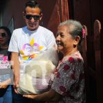 Entrega de 49 paquetes alimenticios a madres de héroes y mártires Foto: Paquetes alimenticios para madres de héroes y mártires / TN8