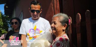 Foto: Paquetes alimenticios para madres de héroes y mártires / TN8