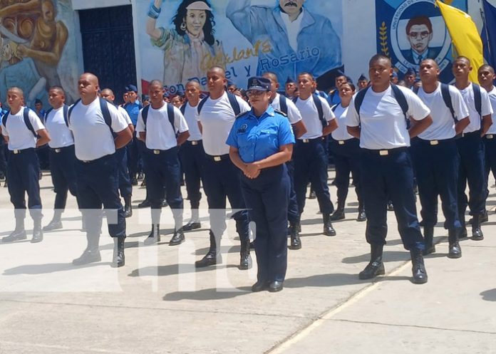Foto: Curso de Policía arranca su camino en 2025 / TN8