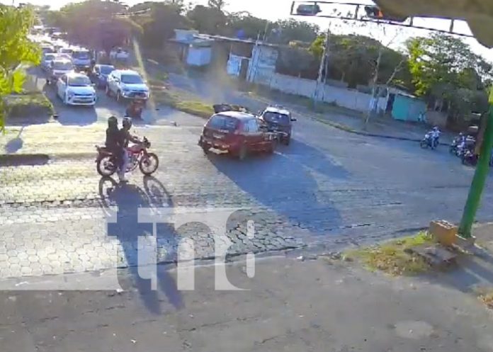 Foto: Imprudencia de motorizado en sector del Cristo Rey, Managua / TN8