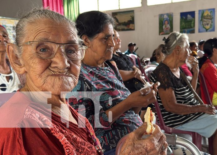 Foto: Paquetes alimenticios para adultos mayores en Jalapa / TN8
