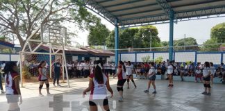 Foto: Voleibol en colegios de Managua / TN8