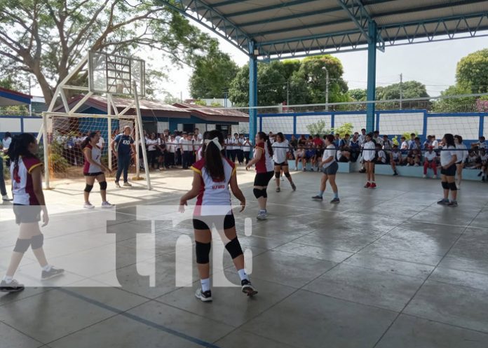 Foto: Voleibol en colegios de Managua / TN8 Foto: Voleibol en colegios de Managua / TN8