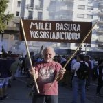 “No nos rendimos”: jubilados exigen justicia social en Argentina Foto: Protestas en Argentina /cortesía