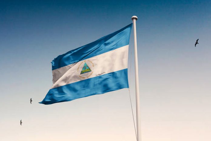 1 Foto: Bandera de Nicaragua / Cortesía