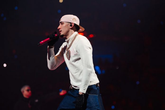 Foto: Omar Courtz se consagra en el Choliseo/Cortesía