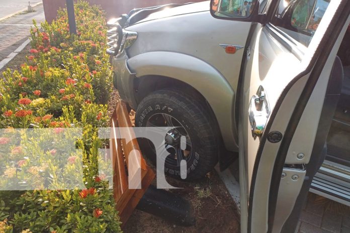 Foto: Conmoción en Granada por muerte súbita de conductor/TN8