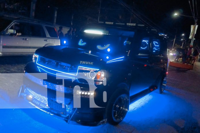 Foto: Gran rodada de motos y autos modificados iluminan las calles de Nandaime/TN8