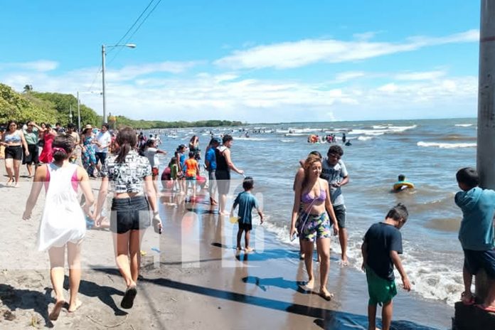 1 Foto: Vigorón, sol y tradición: así vivió Granada un Sábado de Gloria, lleno de calor humano/TN8