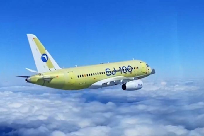 Foto: El SJ-100 totalmente ruso hace su vuelo inaugural /Cortesía