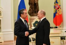 Vladímir Putin se ha reunido con el ministro de Exteriores chino, Wang Yi Foto: El jefe de la diplomacia china se reúne con Putin /Cortesía