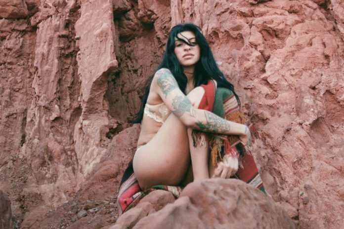 Foto: Cazzu presenta