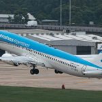 Milei ordena cierre masivo de sucursales de Aerolíneas Argentinas Foto: Milei cierra oficinas de Aerolíneas /cortesía