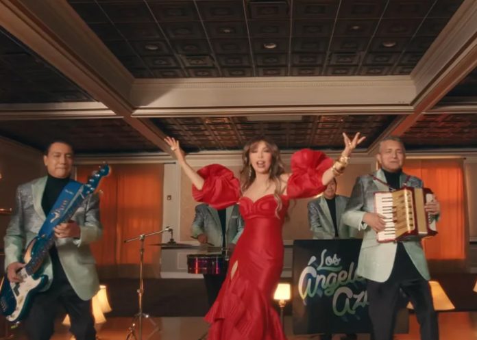 Thalía y Los Ángeles Azules en la lista Regional Mexican Airplay
