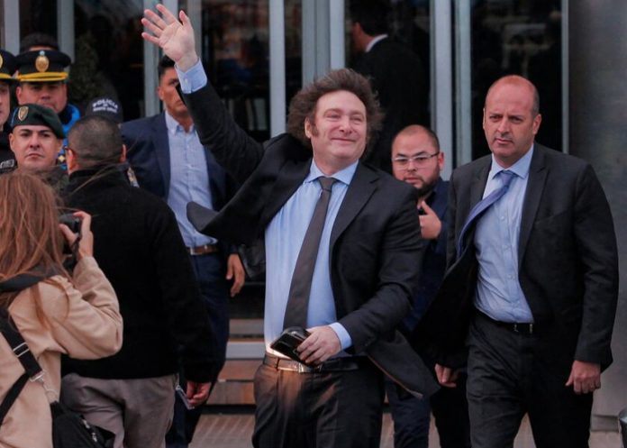 2 Foto: Encuesta revela desconfianza masiva en promesas de Milei / Cortesía