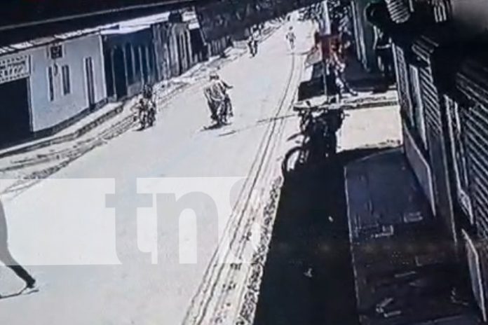 2 Foto: Motociclista impacta a peatón en Nueva Segovia: Tragedia enluta a una familia/TN8