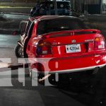 Foto: Accidente en La Kativo, Managua: Conductor ebrio estrella su auto contra semáforo/TN8