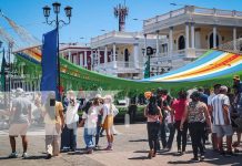 Foto: Granada teje historia: la hamaca de los 500 años une a más de 700 manos/TN8