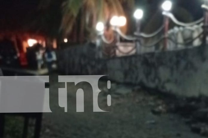 2 Foto: Tragedia familiar en playa El Tránsito: un fallecido y un menor desaparecido/TN8