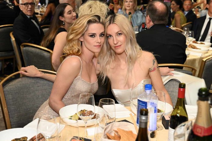 Foto: Kristen Stewart se casa con Dylan Meyer /Cortesía Foto: Kristen Stewart se casa con Dylan Meyer /Cortesía