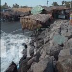 Varios ranchos con afectaciones por fuerte oleaje en playa de Paso Caballo, Corinto Foto: Varios ranchos con afectaciones por fuerte oleaje en playa de Paso Caballo, Corinto/TN8