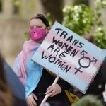 “Las personas trans no son el enemigo”: miles alzan la voz en Londres Foto: Protesta en Londres por derechos trans