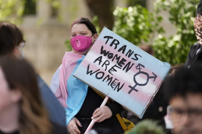 Foto: Protesta en Londres por derechos trans