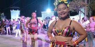 Foto: Granada vibra con el colorido carnaval de bienvenida al Verano/TN8