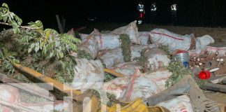 Foto: Un fallecido y cuatro lesionados tras vuelco de camión en villa Sandino, Chontales/TN8