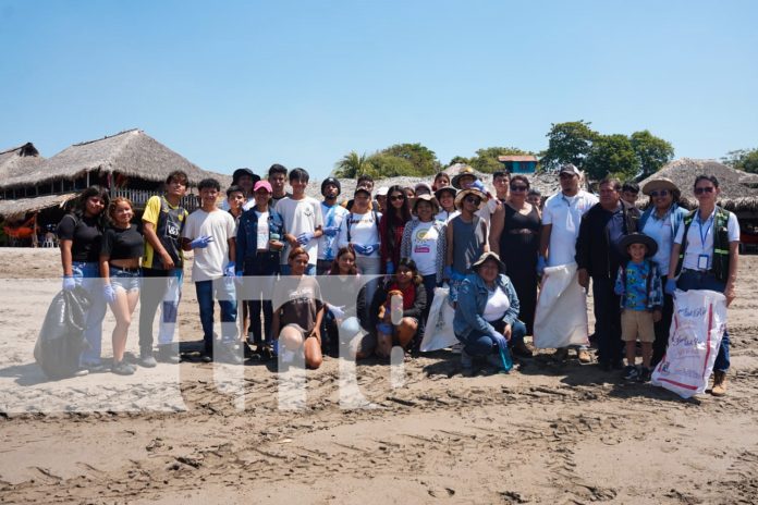 Foto:jornada ambiental en playas de pochomil/Cortesía