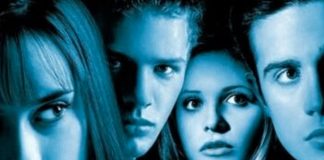 Foto: Jennifer Love Hewitt y Freddie Prinze Jr. lideran una nueva entrega que moderniza el suspenso/ Cortesía