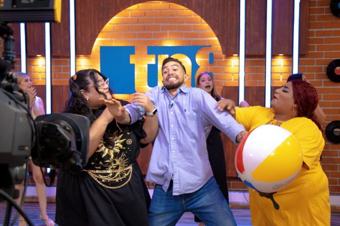 Foto: Duelo entre Polita y Tokischa en Mañaneros Foto: Duelo entre Polita y Tokischa en Mañaneros