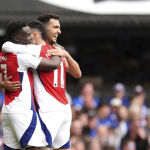 Arsenal sigue presionando al Liverpool