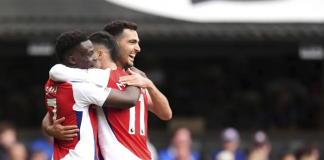 Arsenal sigue presionando al Liverpool