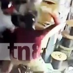 Roban más de 100 mil córdobas en una farmacia de Chinandega (VIDEO) Foto: Robo en una farmacia de Chinandega / TN8