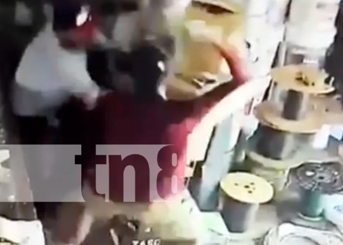 Foto: Robo en una farmacia de Chinandega / TN8 Foto: Robo en una farmacia de Chinandega / TN8