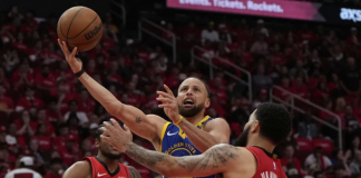 Stephen Curry y Warriors toman ventaja