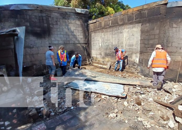 Foto: Grandes pérdidas por incendio en vivienda del barrio 8 de marzo, Managua / TN8