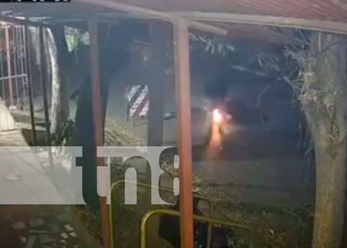 Foto: Robo de moto en el barrio Campo Bruce, Managua / TN8