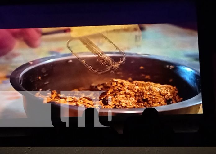 Foto: Reconocimientos para estudiantes del taller de documentales con la Cinemateca Nacional / TN8 Foto: Reconocimientos para estudiantes del taller de documentales con la Cinemateca Nacional / TN8