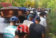 Ometepe: de la risa al luto en un solo pelotazo de béisbol Foto: Muerte de joven tras un juego de béisbol en Ometepe / TN8