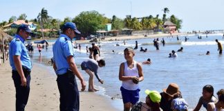 Foto: Policía de Nicaragua al resguardo en el Verano Seguro