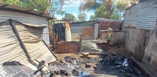 Foto: Incendio arrasa con una vivienda en un barrio de Tipitapa, municipio de Managua / TN8