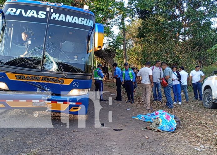 Foto: Fuerte accidente con bus en carretera Nandaime-Granada / TN8