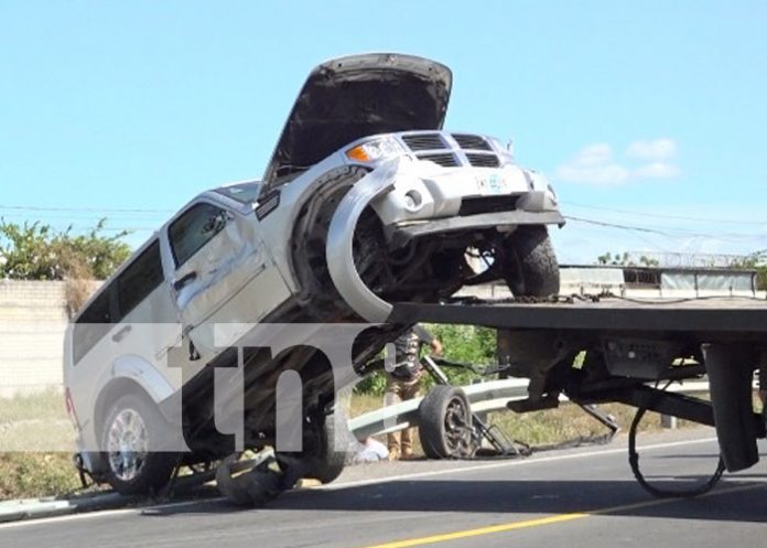 Foto: Accidente cerca de la Rotonda Valle Verde, Managua / TN8 Foto: Accidente cerca de la Rotonda Valle Verde, Managua / TN8