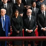 Donald Trump rompe el protocolo en el funeral del papa Francisco