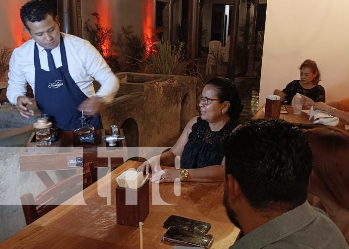 Foto: Así celebra Granada el Día de la Madre /TN8